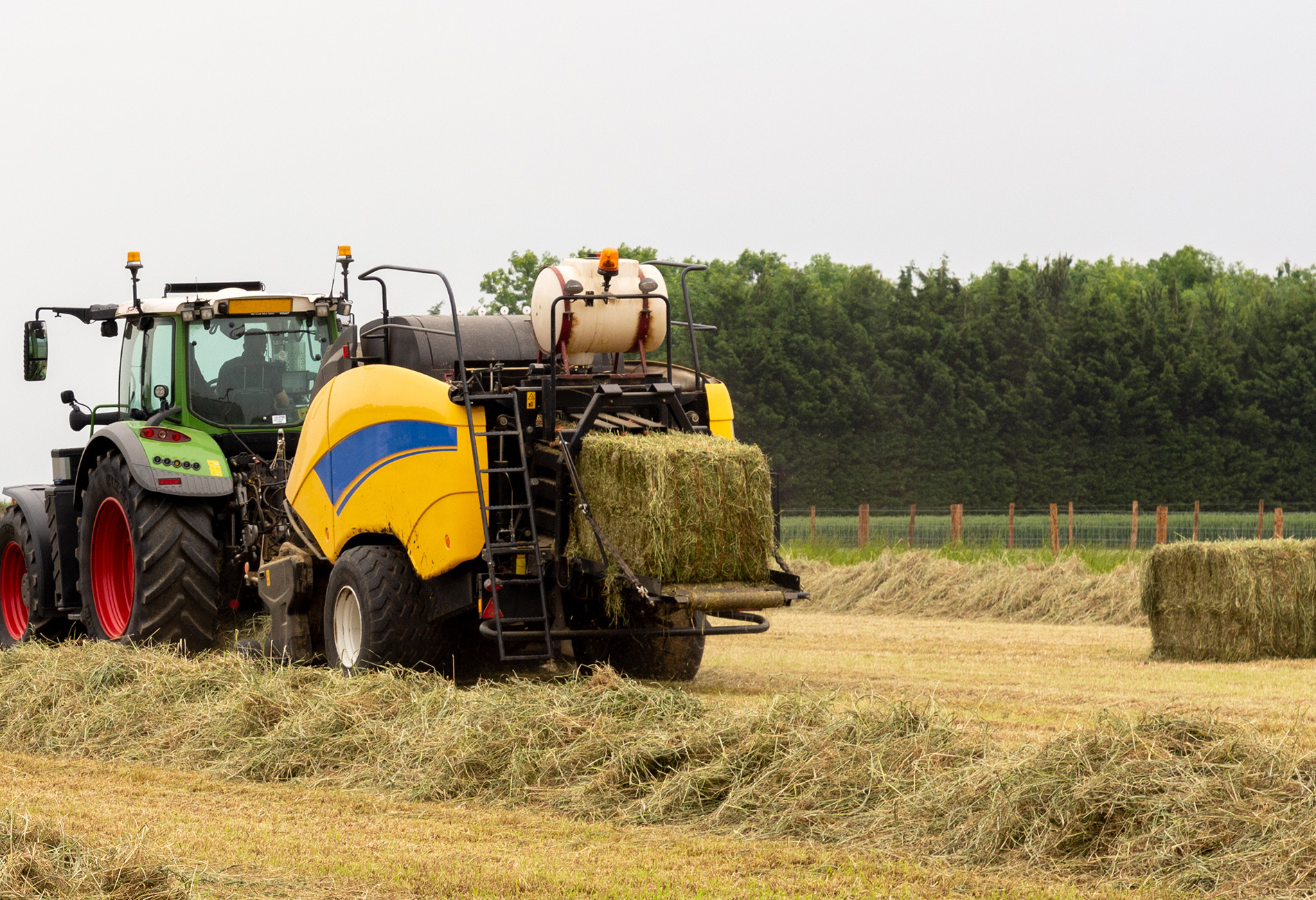 Ultraschallsensor für Ballenwickelmaschine